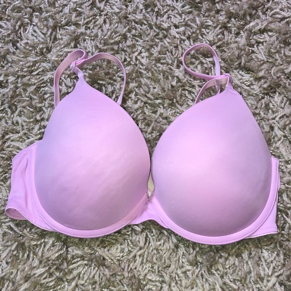 Victoria’s Secret pink push up bra pink in color size 32D everyday wear bra​​